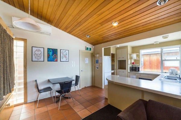 Tahuna Pod Hostel image 4